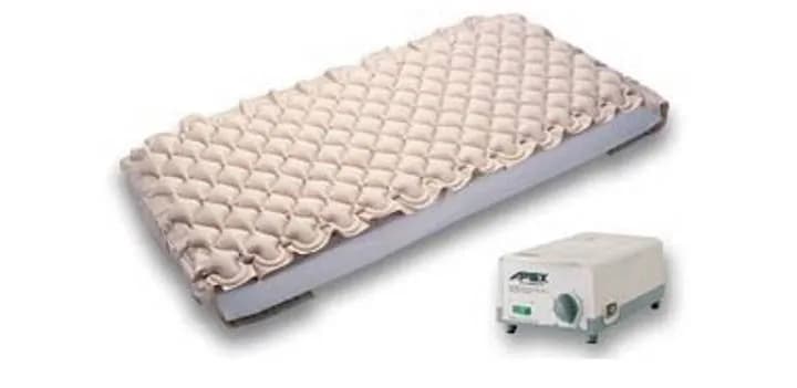 Jak załatwić materac przeciwodleżynowy i uniknąć odleżyn w łatwy sposób