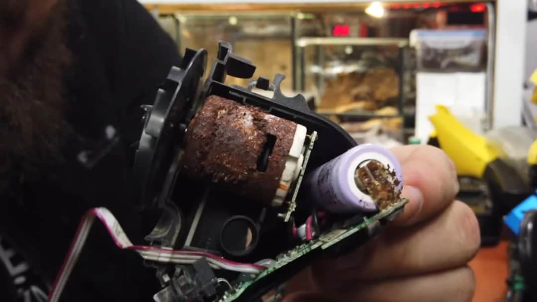 Jak rozebrać myjkę do okien Karcher i uniknąć problemów z naprawą