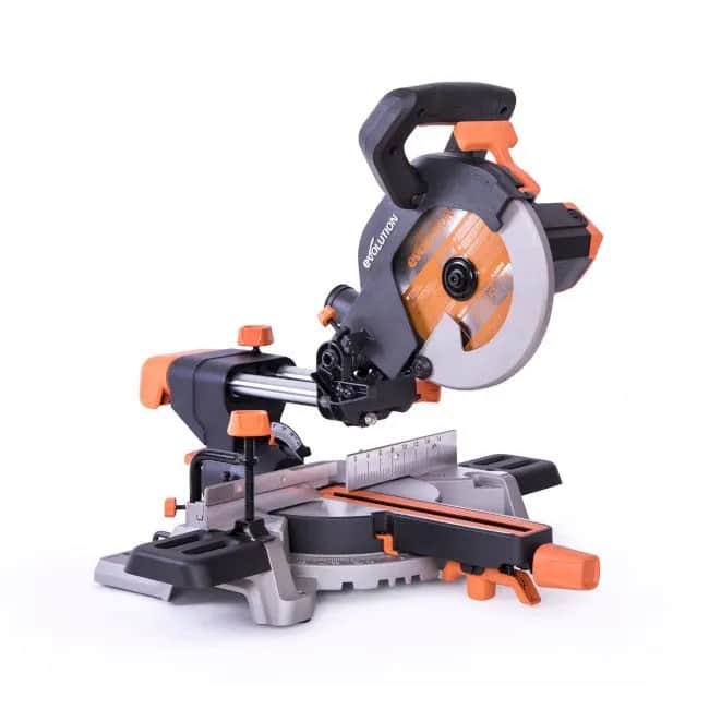 Jaka pilarka ukosowa jest najlepsza? Porównanie modeli i opinie