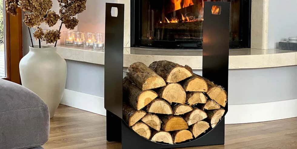 Jak przechowywać drewno do kominka, aby uniknąć wilgoci i pleśni